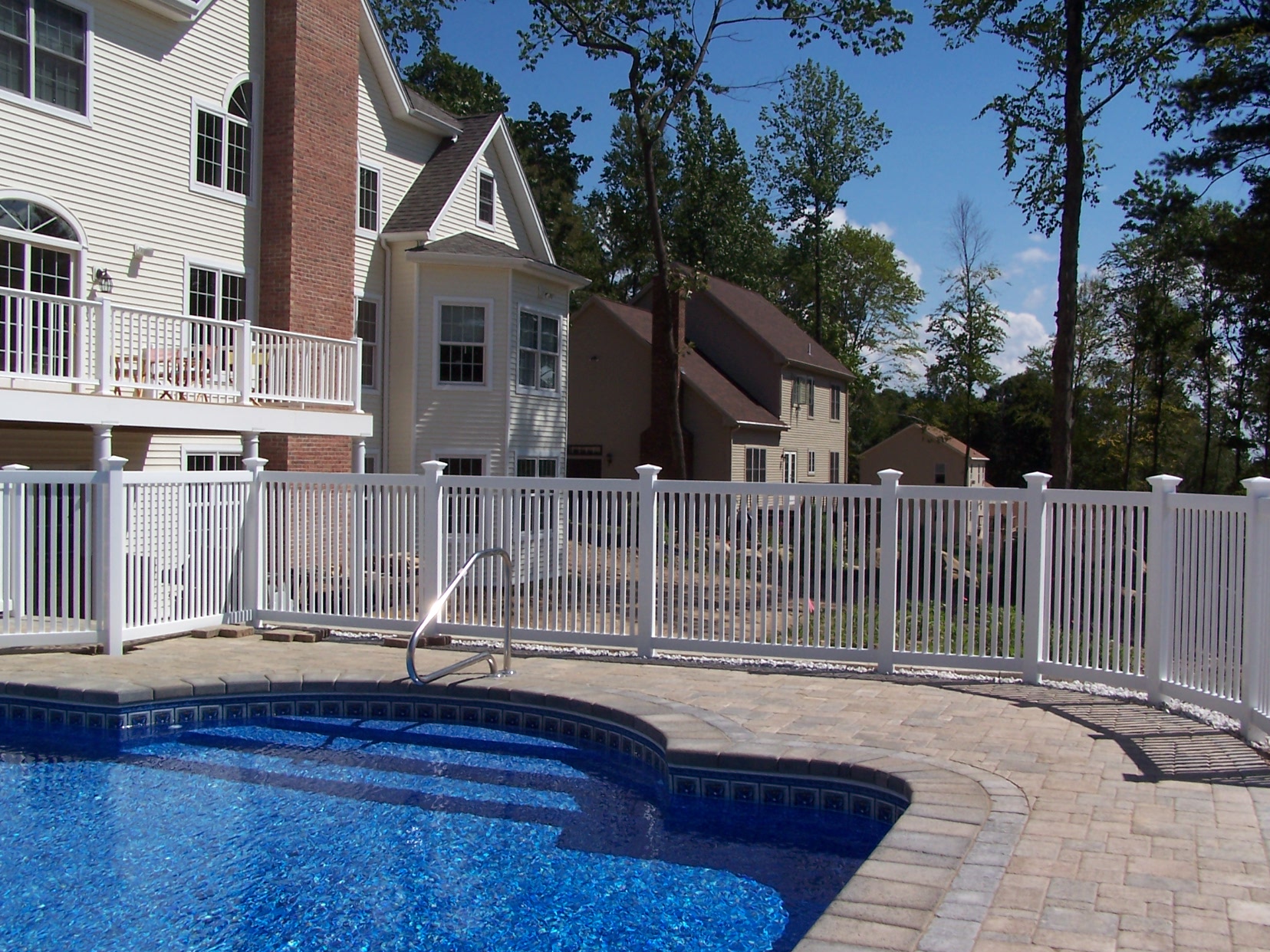 Completed fence project by Arrow Fence Inc.